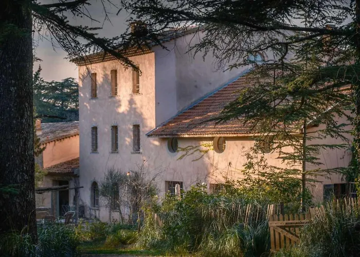 Commanderie De Peyrassol- Bastide De La Rouviere